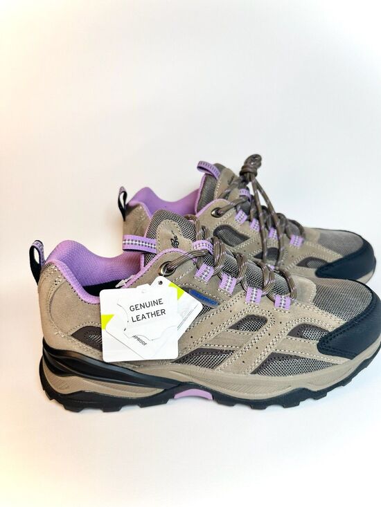Athletic_Shoes